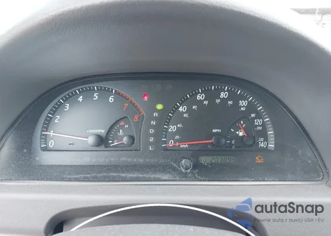 2003 Toyota Camry Le z USA, uszkodzony, nr VIN 4T1BE32K13U669963